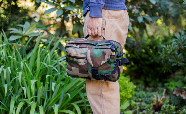 Person holding the LGD by its grab handle.